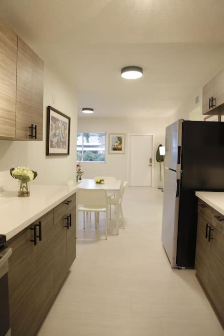 4 Designer In The Upper East-side Apartment